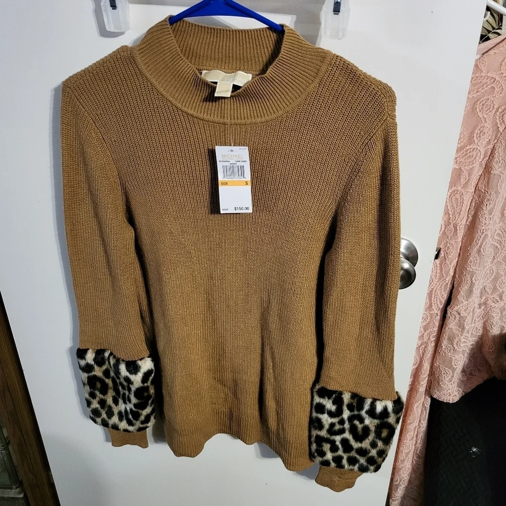 NWT WOMANS MICHAEL KORS FUR CUFFED SWEATER SZ S